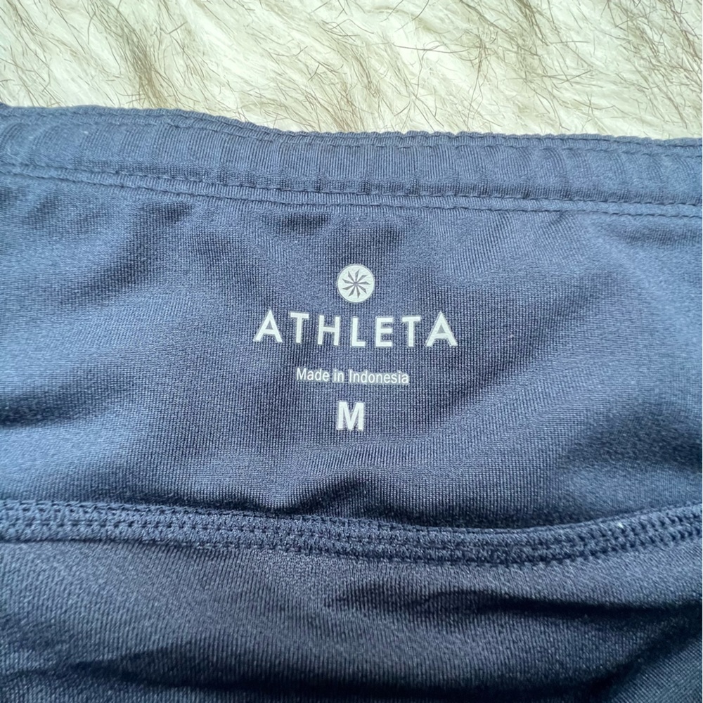 Athleta Tropea Ready Set Shorts Size M - Picture 7 of 11